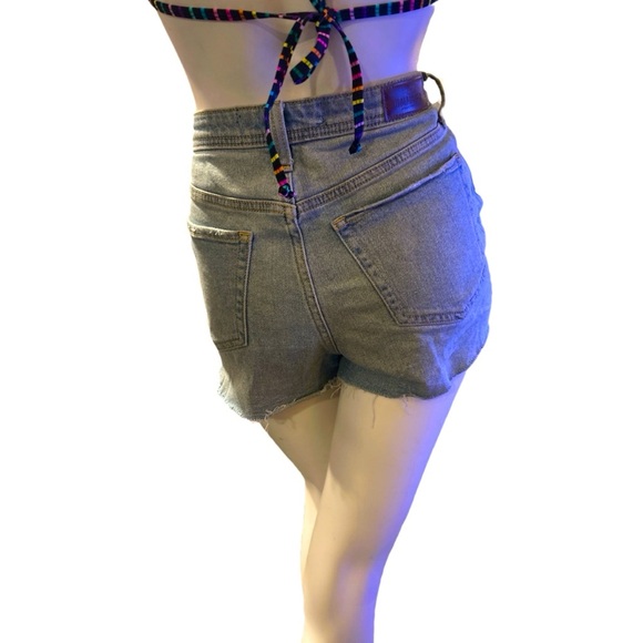 Hollister California High-Rise Mom Shorts 3” Vintage Stretch Size 27 - Picture 3 of 4